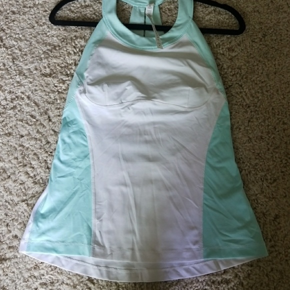 Lululemon tank - Picture 1 of 4